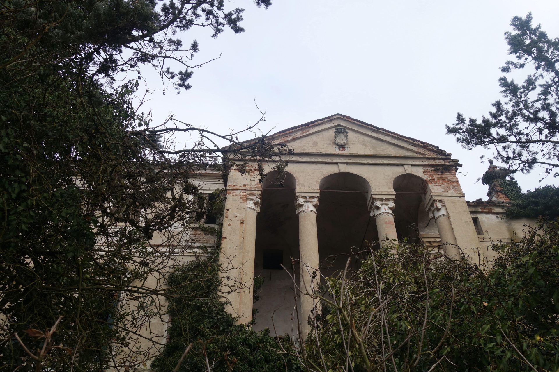 Villa Grompo-Pigafetta, Bettanin, Paradiso