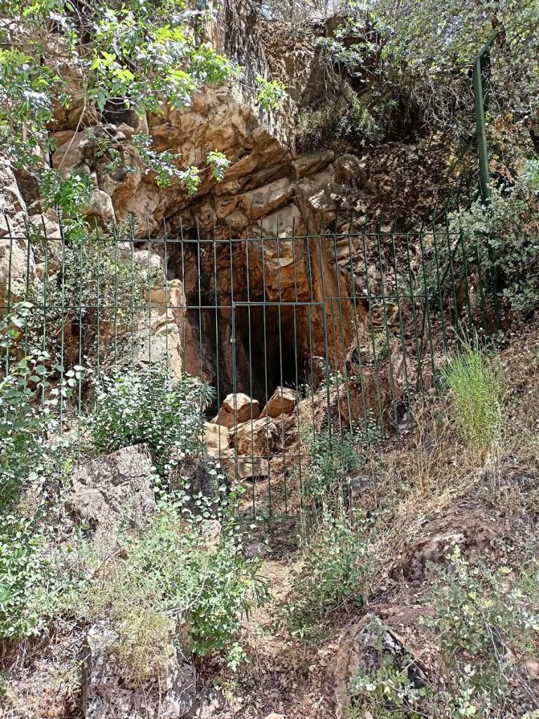 Grutas de Santo Adrião