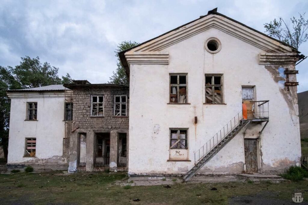 Abandoned theatre in Ming-Kush village