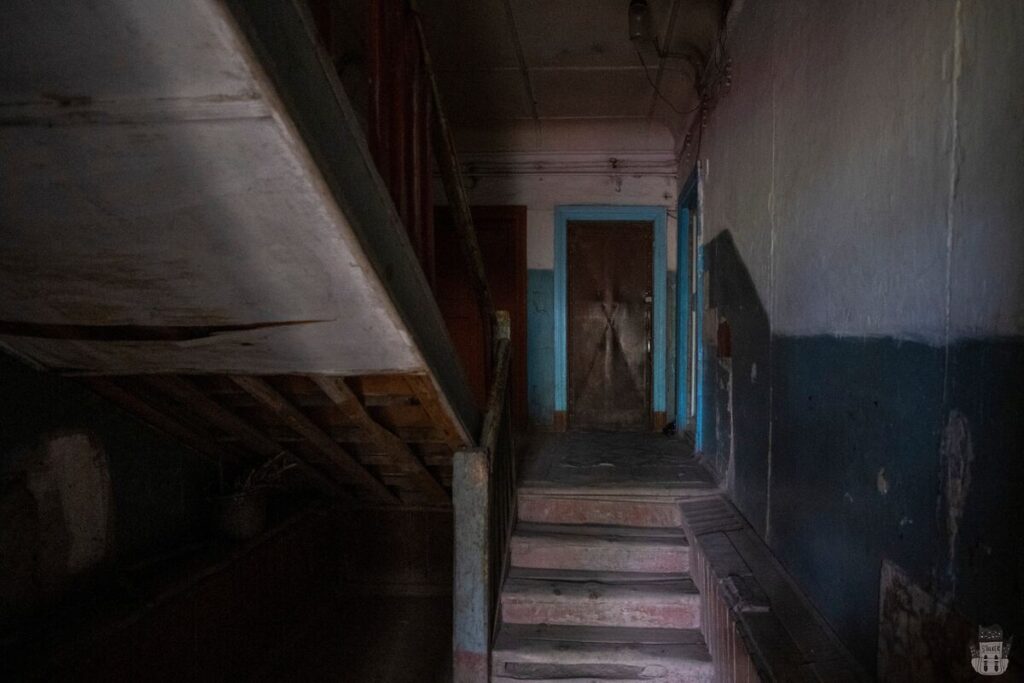 Interior of a house in Ming-kush