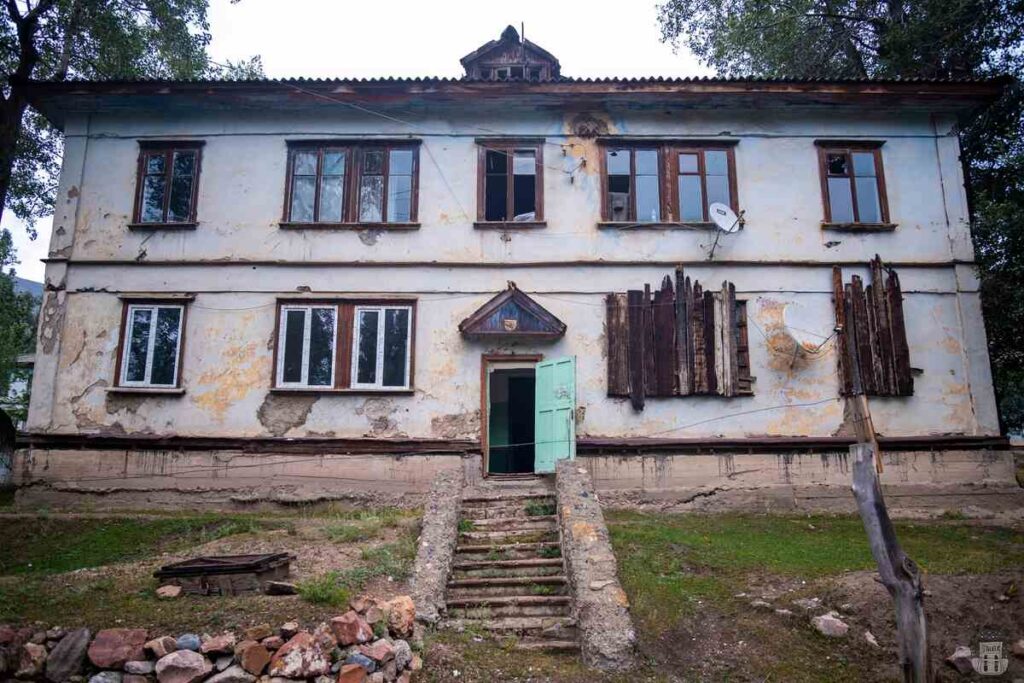 Abandoned houses in Ming-Kush village