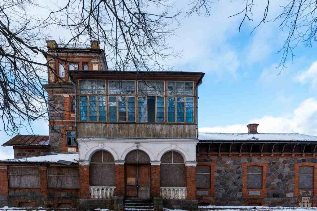 The abandoned manor of Lazdonas in Latvia