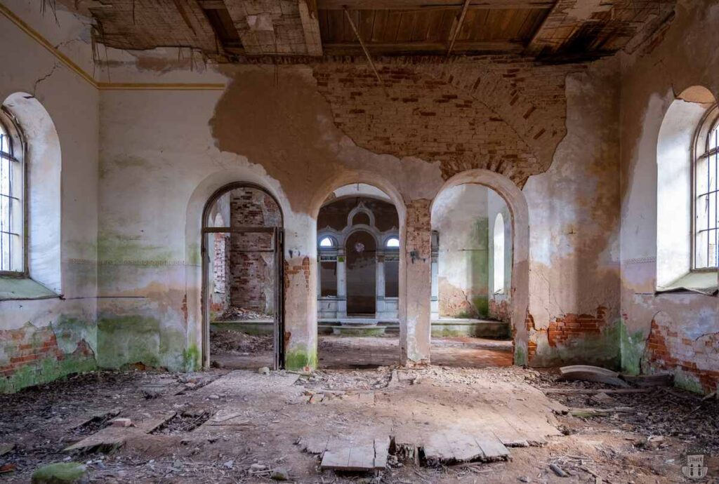 Kārzdabas pareizticīgo baznīca - abandoned church in Latvia