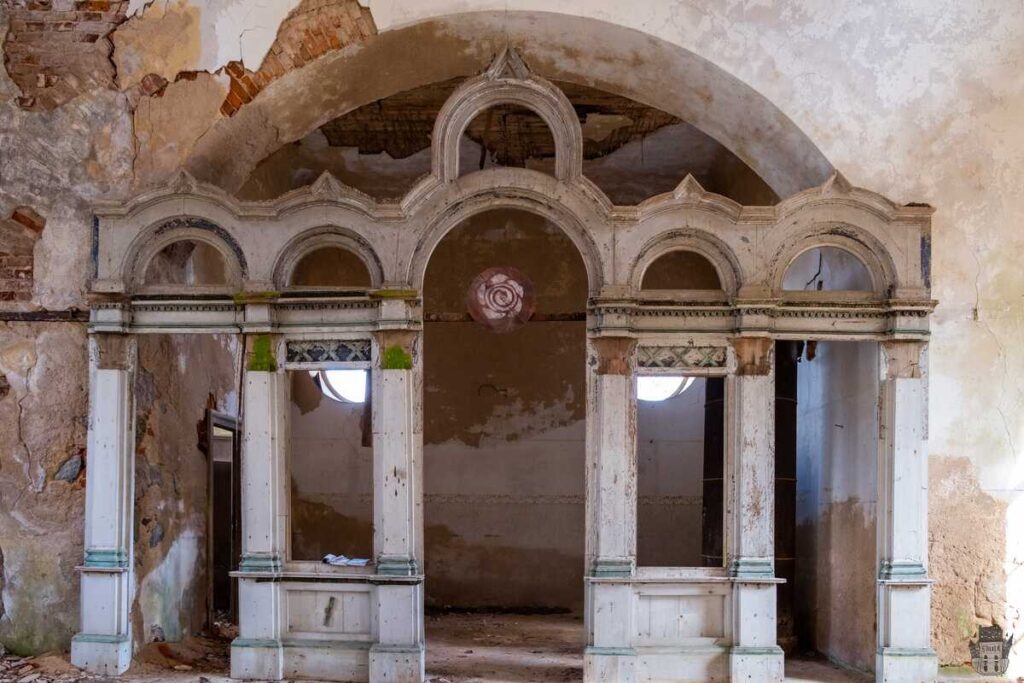 Kārzdabas pareizticīgo baznīca - abandoned church in Latvia