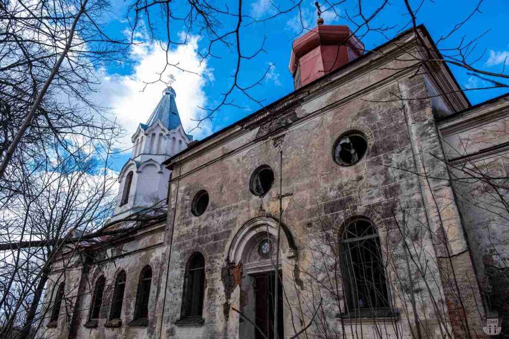 Kārzdabas pareizticīgo baznīca - abandoned church in Latvia