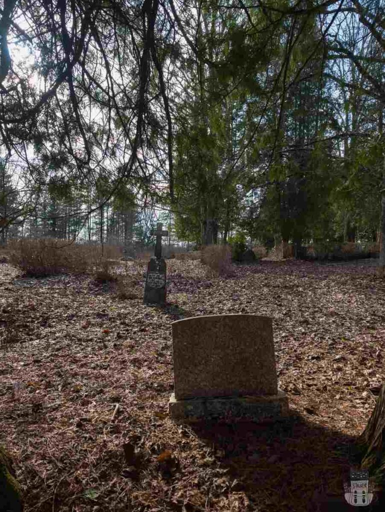 Kinderu kapsēta - abandoned kinder cemetary in Latvia