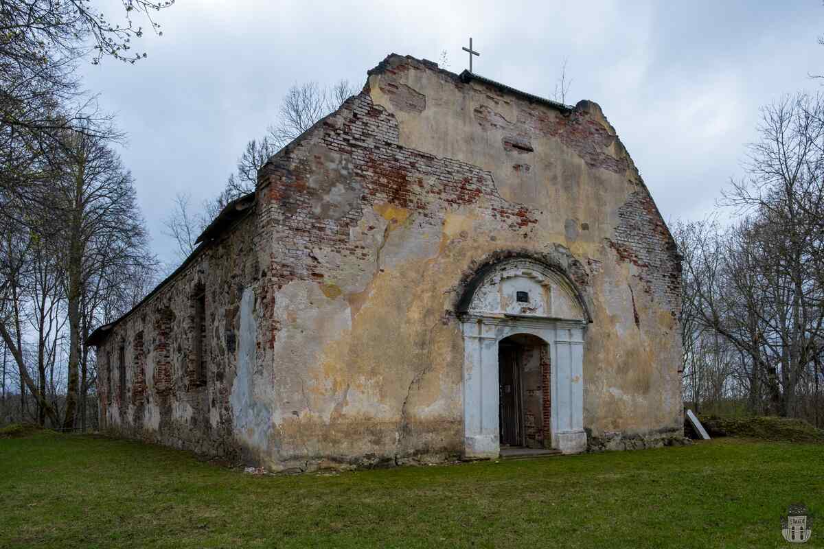 Abandoned Vestienas luterāņu church in Latvia