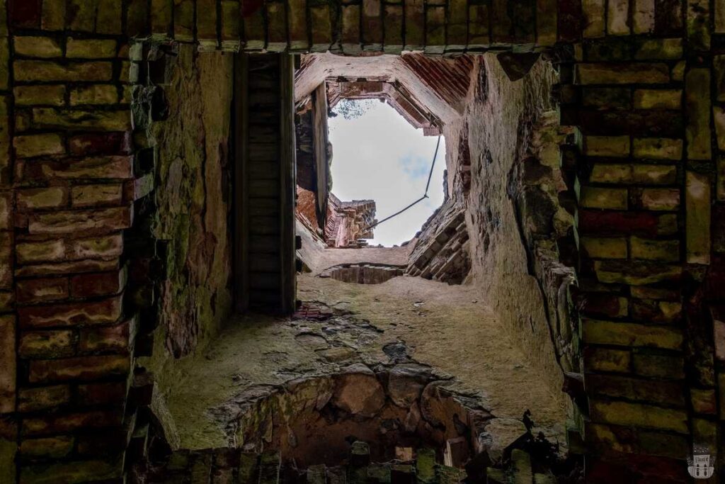 Tolkas pareizticīgo baznīcas drupas - abandoned church in Latvia