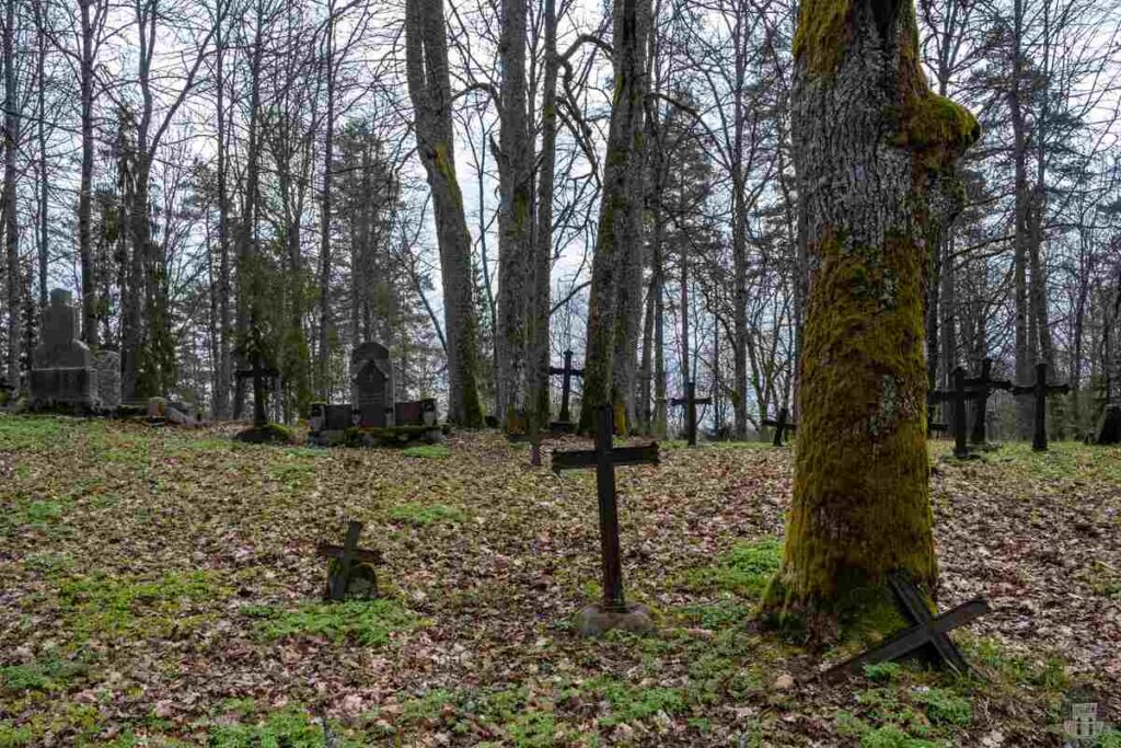 Tolkas pareizticīgo baznīcas drupas - abandoned church in Latvia