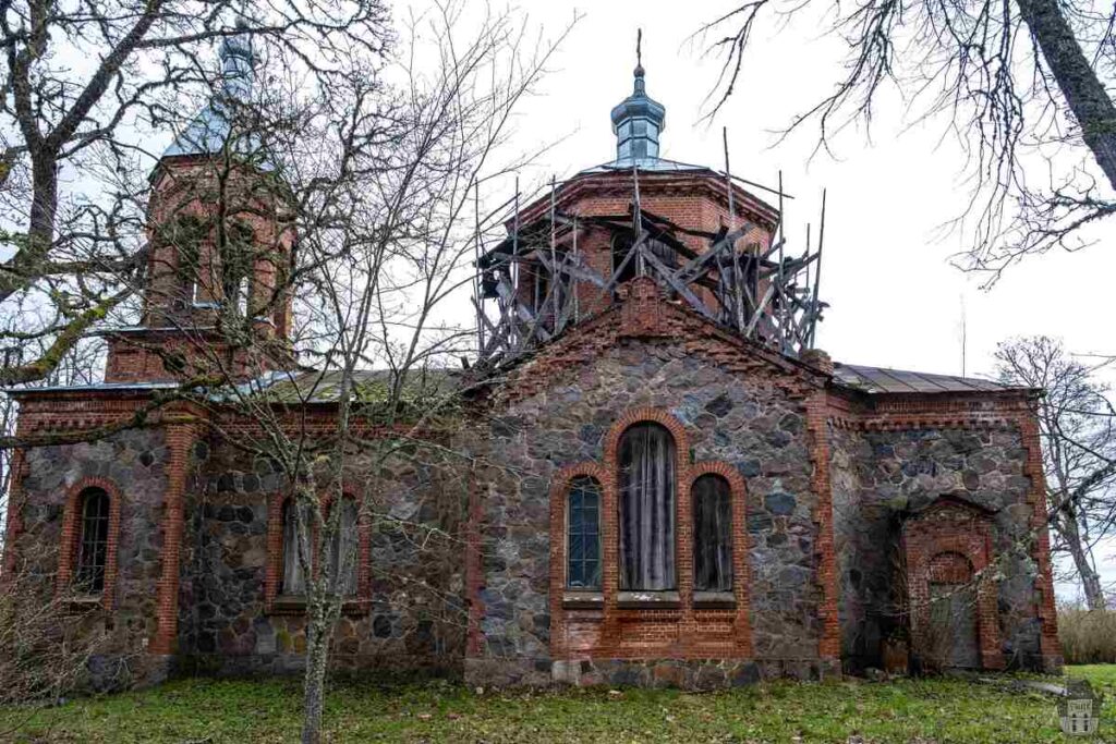 Lideres Kristus piedzimšanas pareizticīgo baznīca - abandoned Church of the Nativity of Christ in Latvia
